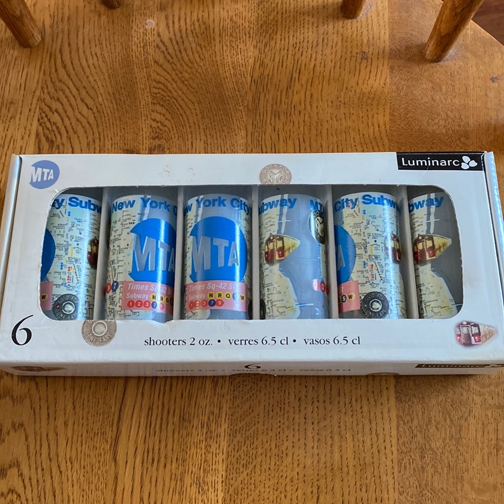 Luminarc glass shooters. 6 pieces in one box. New York prints.
